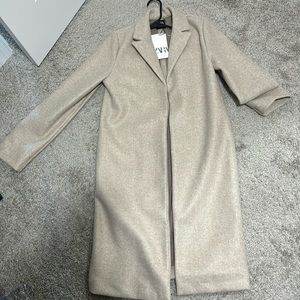 Zara trend coat, brand new